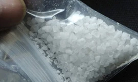 Người đàn ông tự đâm vào ngực 20 nhát sau khi dùng ma túy đá