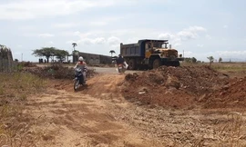 Doanh nghiệp ngang nhiên đào đường, phản ứng thanh tra giao thông