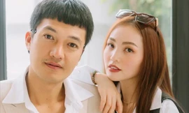 Quang Tuấn trẻ trung "hack tuổi" với tóc ngố, rủ Linh Phi trốn bé Gạo đi chơi Valentine