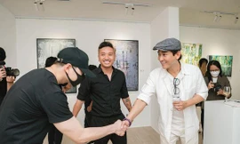 Karik, Phương Anh Đào và dàn đạo diễn nổi tiếng dự triển lãm hội họa của Hứa Vĩ Văn