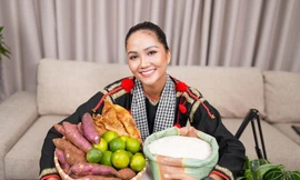 Hoa hậu H'Hen Niê lần đầu livestream bán hàng online: Choáng với số đơn chốt trong 1 giờ!
