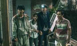 Phim Giáng sinh: Lee Kwang Soo, Kim Hye Jun xoay xở ra sao khi lọt xuống "Hố Sụt Tử Thần"?