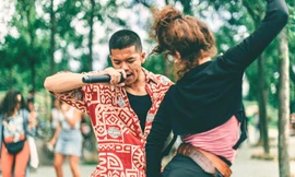 Trọng Hiếu trình diễn ngẫu hứng tại Berlin, lan tỏa năng lượng tích cực đến khán giả 