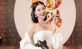 Hậu hôn nhân tan vỡ, Hoàng Oanh muốn dành hết thời gian cho con trai và công việc
