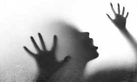 Mục sư cưỡng hiếp, ép thiếu nữ phá thai