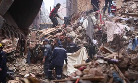 [ẢNH] Chung cư 8 tầng bất ngờ đổ sập, nhiều người chết thảm