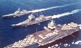 Mỹ huy động cả tàu sân bay hạt nhân USS Enterprise vào chiến dịch Ảnh: USN