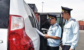 Nhập 25 ngàn ôtô tốn 1,5 triệu trang giấy thủ tục hải quan
