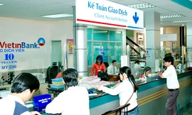 Fitch cảnh báo lợi nhuận 3 ngân hàng lớn