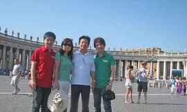 Con trai bầu Hiển: 'Thiếu gia nghìn tỷ' đi xe máy