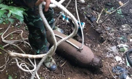 Phát hiện quả bom 115kg còn nguyên ngòi nổ ở Trà Vinh