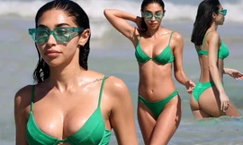 Nữ DJ nóng bỏng Chantel Jeffries khoe dáng đẹp như tượng tạc ở biển