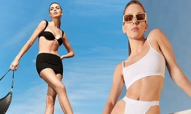 'Siêu mẫu đắt giá nhất thế giới' khoe body thon nuột 'đẹp từng cm'