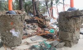 Bãi biển 'đẹp nhất hành tinh' tan hoang sau bão số 13