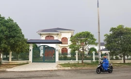 Nhà và đất tại lô A51 và A52 tại khu phố mới Tân Thạnh (TP Tam Kỳ, Quảng Nam). Ảnh: T.M