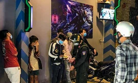 Công an ập vào quán internet phát hiện các thanh thiếu niên tụ tập, "cày game" giữa mùa dịch COVI-19