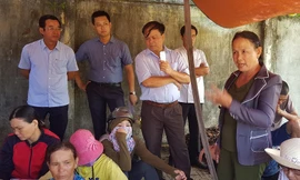 Người dân sống gần bãi rác Khánh Sơn ( quận Liên Chiểu, thành phố Đà Nẵng) nhiều lần bức xúc, chặn xe vào bãi rác vì ô nhiễm môi trường nghiêm trọng. Bãi rác này được giao cho Cty CP Môi trường đô thị Đà Nẵng quản lý. 