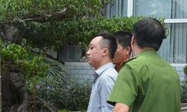 Đối tượng Đỗ Lê Vũ vừa bị Công an thành phố Đà Nẵng bắt để điều tra làm rõ hành vi "lừa đảo chiếm đoạt tài sản". 