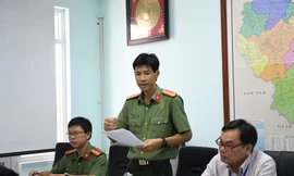 Đại tá Võ Văn Dương, Phó Giám đốc Công an tỉnh Quảng Ngãi cho rằng, qua điều tra, xác minh, chúng tôi thấy phương pháp chữa bệnh của ông Võ Hoàng Yên và cộng sự có nhiều vấn đề, phản khoa học và có dấu hiệu lừa đảo. Ảnh: Nguyễn Ngọc 