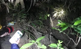 Lực lượng chức năng tìm kiếm xuyên đêm. Ảnh: Trí thức trẻ