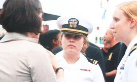 Những 'bông hồng thép' trên tàu sân bay USS Theodore Roosevelt 