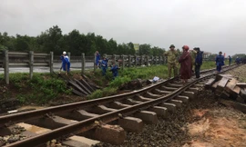 Đoạn đường sắt bị xói lở tại Quảng Trị. Ảnh: CTV