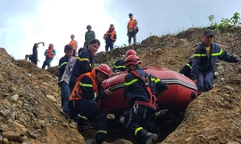 Tìm thấy thêm thi thể nạn nhân ở khu vực sạt lở thủy điện Rào Trăng 3