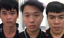 Ba thanh niên vây chém người trong quán nhậu vì bị 'nhìn đểu'