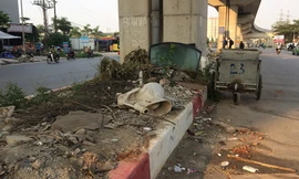 Hành lang đường sắt Cát Linh - Hà Đông thành nơi chăn gà, đốt rác