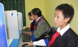 Thi Olympic tiếng Anh trên Internet năm 2011-2012