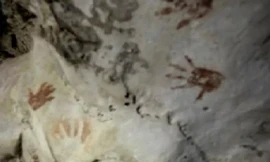 Những dấu tay bí ẩn trên vách hang động ở Mexico.