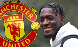 Monaco bật đèn xanh cho MU mua 'trung vệ thép'