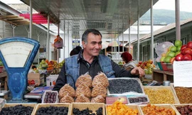 Đại gia, chữ Tín và 'cái máng sứt'