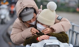 Hà Nội rét đậm, học sinh đi học, nghỉ học như thế nào?