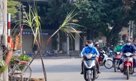  Miền Bắc tăng nhiệt mạnh trước khi chuyển mưa, nồm ẩm