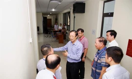 Thứ trưởng Giáo dục 'vi hành', chấm thi tốt nghiệp sẽ ra sao?