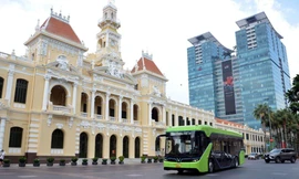 Xe buýt điện giúp giảm gần 50% phát thải CO2