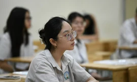 Đổi mới thi tốt nghiệp THPT 2025: Học sinh 'choáng' bởi ngữ liệu mới trong đề thi