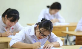 Học sinh lớp 10 đổi môn tự chọn: Bộ GD&ĐT đã hướng dẫn, trường 'than'... rối thêm