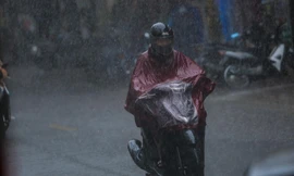 Các tỉnh miền Bắc sẽ đón thêm đợt mưa dông diện rộng từ chiều tối mai (31/7).