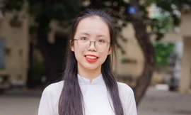 Thủ khoa toàn quốc với 3 bài thi đạt điểm 10 mơ ước trở thành cô giáo dạy Văn