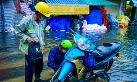 Miền Nam, miền Trung đón mưa rất lớn, miền Bắc hửng nắng 