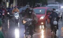 Nhiều vùng trên cả nước đón mưa dông kéo dài