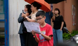 Phụ huynh 'ngóng' sự trở lại của bậc THCS trong Trường THPT Chuyên Hà Nội Amsterdam