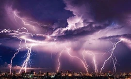 Thực hư chuyện 23.000 cú sét đánh xuống miền Bắc sáng nay