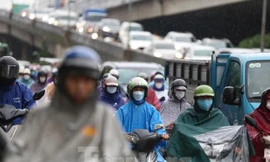 Hà Nội có mưa dông gián đoạn trong dịp lễ 2/9