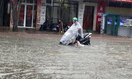 Nhiều nơi ở miền Trung mưa rất lớn