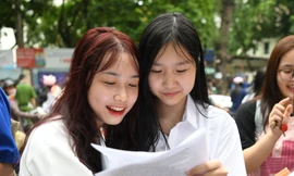 Bốc thăm môn thứ 3 vào lớp 10: Có nên 'trói' học sinh bằng thi cử? 