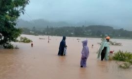 Mưa lớn gây ngập úng cục bộ tại tỉnh Kon Tum. 