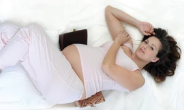 Những yếu tố gây mất ngủ khi mang thai